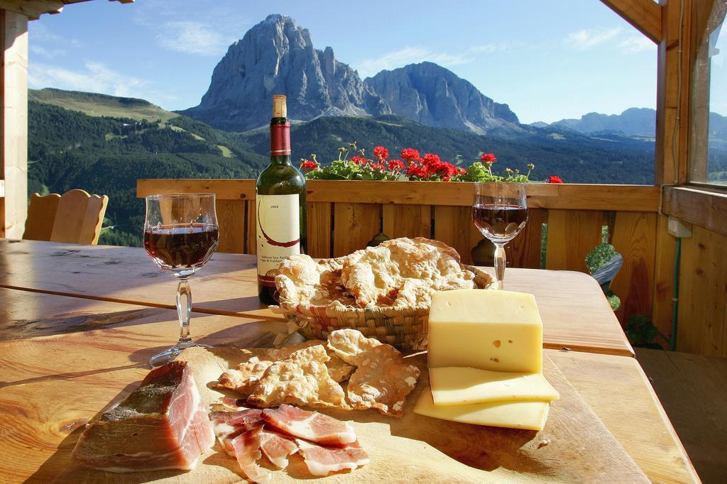 Apartments La Baita Santa Cristina Val Gardena Exteriör bild
